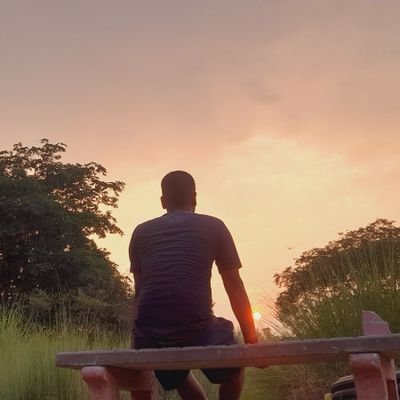 S_a_n_g_a_m_177's profile picture. ☕  #CMA_Aspirants  👨🏻‍💻
📚🙏Raधे - Raधे...🙏📚 
¶“ वक़्त बदलता है ,
फिर बदलेगा,
सारा जहाँ अपना होगा ”... !!  ¶😍