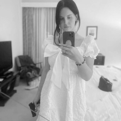 0fake2real's profile picture. lunch break account of the secret service