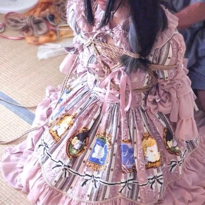 パートナーおります/三重や名古屋、縄会に出没します/縄と少し鞭が好きなやつです/普段は元気に推しを追いかけています
