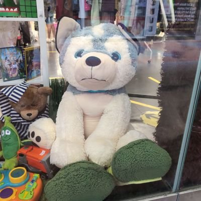 Your go-to for uncovering the quirkiest and most delightful charity shop finds in Manchester, proving that hidden gems are still out there!
DMs open for finds.
