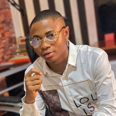 Mr_RalphX's profile picture. Am a programmer