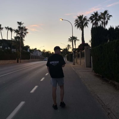 ecom_mac's profile picture. ecom. you against you.