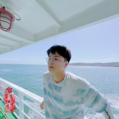 An undergraduate in Zhejiang university. Interested in AI, seismology……