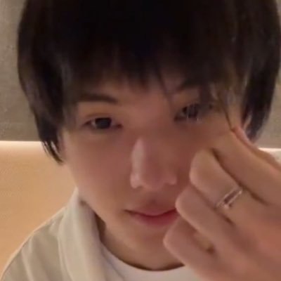 chenleskies_'s profile picture. don't be an asteroid guys