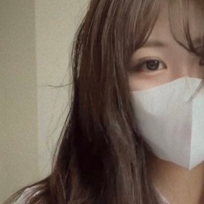 fangyurina77953's profile picture. 
