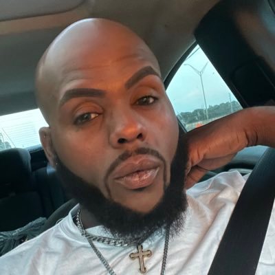 UrhinnesRara's profile picture. 