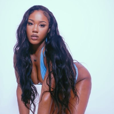 wildflowerlorri's profile picture. main account: @chelseylorriii