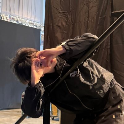 khoilloil's profile picture. 