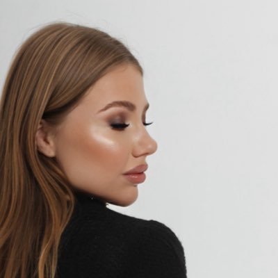 Nadyanesterovch's profile picture. Your Web3 designer 🤍 $TON