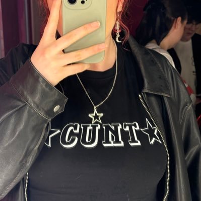 erinjlc01's profile picture. she/her