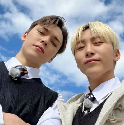ㅤㅤㅤꮼ ۟ ݂ 𝗆ᧉ𝗅𝗈͞𝖽𝗂⍺𝗌 del cielo 🏹̷ ۫ ִ ⬭
ㅤㅤㅤㅤㅤㅤㅤᰍ৩⠀⠀ֹ ⠀días grises que atormentan mi alma a través del mismo tiempo.⠀⠀ㅋᩚ ㅋᩚ