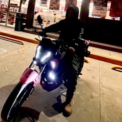 photospherejnx's profile picture. 22 // #1 trapper // https://t.co/HApe9FtbU4