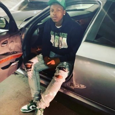 Im fresh as a peppermint a green & white peppermint 🧟♂️
LLDoe🍔💙