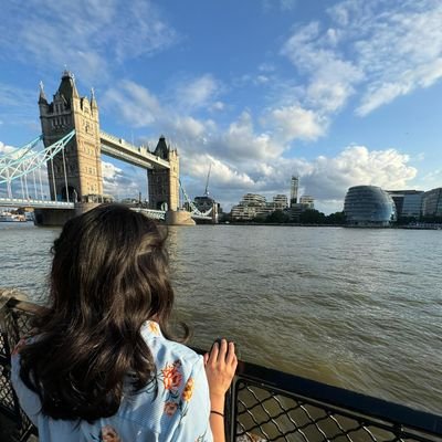 rochacluz's profile picture. On it