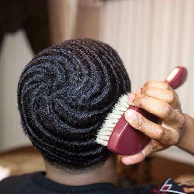 🌊 : Level up your waves in the next 30 days. 🧜 : No matter your hair type I got your back for life. 📖 : Learn my secrets to healthy, defined waves.