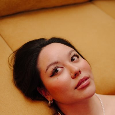 indie producer, screenwriter, actor, comedy queen, cultural commentator, huge brain, facetious and chaotic, adhd, nice irl, etc 🇬🇷🇰🇷🏳️🌈