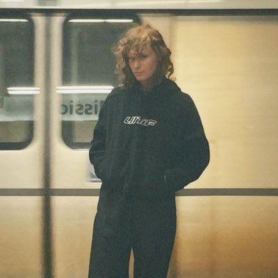 19Woodstock's profile picture. she/her 💞 ur favorite streetcar girlie 🚊