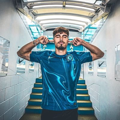 vicdike's profile picture. Tech👨🏾‍💻, Lover of JESUS ❤️ No 1 Chelsea fan💙, UI/UX designer, Graphics Designer💻MULTILINGUIST, Web designs. Motion Graphics designer.