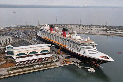 _Disney_Fantasy's profile picture. the regal fourth cruise liner . Featuring 14 towering decks, a ship length of 1,115 feet and a maximum width of 125 feet, the 130,000-ton vessel