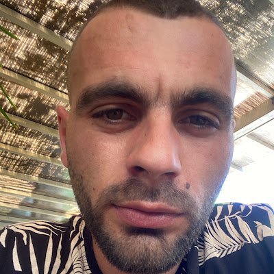 besarzeqiri32's profile picture. 