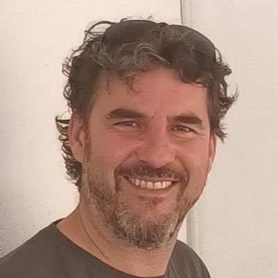 Portavoz adjunto de Más Madrid en Villa de Vallecas.
Pienso globalmente, actúo localmente.