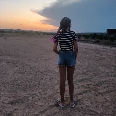 lau111gg's profile picture. 💜🖤💖