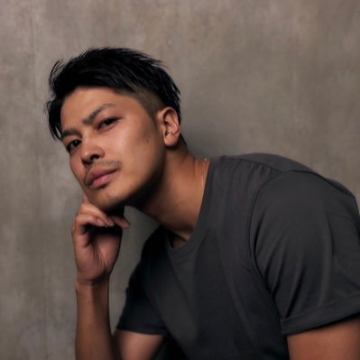 Tatemith0921's profile picture. 「恋愛ルビの正しいふりかた」「海の沈黙」「アクマゲーム 」 「ドラフトキング」「Demon City 鬼ゴロシ」https://t.co/wvmWTFSH9E #へいへいちゃんねる。