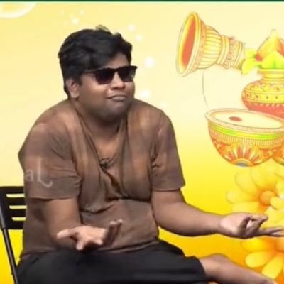 My name is raghavan...pakathu room la saaptutu irundhen🏃🏻👀