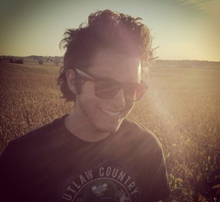 xxJustinGx's profile picture. Like to hang out with friends and make new friends :) Talk to me and don't be strangers. RP :) taken by the beautiful @TheJcssSet  :D 3 1/9/12