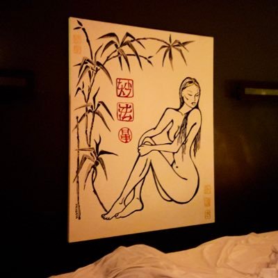 semiramis305's profile picture. Namaste 🙏🏼