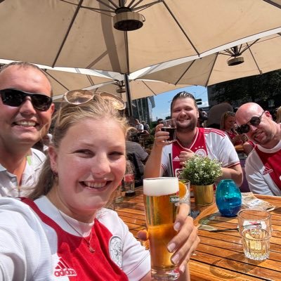 ⚽️@afcAjax seizoenkaart vak 409| lid van @svARC1927| Nederlands Elftal |zorg👩⚕️