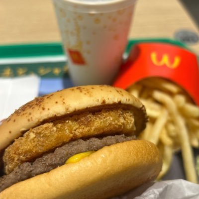 yyyyyyiyyy's profile picture. 