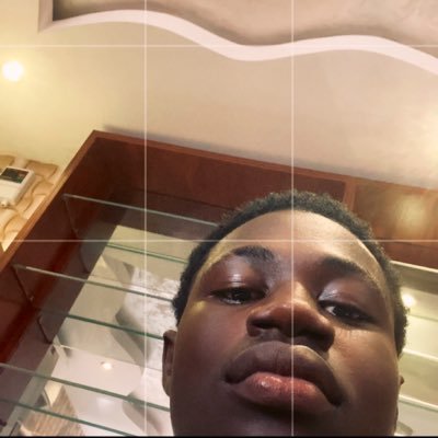 isthat_Temileyi's profile picture. This user tweets based on mood