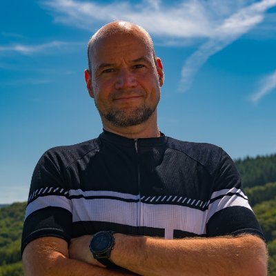 Professor of Machine Learning for Complex Networks at CAIDAS @Uni_Wue / Editor @epj_ds / Hiking, Cycling, Photography & Astronomy, private account