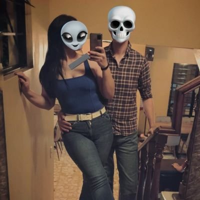 No monógamos ⛓️💥
Orgullosos 420👽🚬
El físico importa, pero la química más..
Kinky😈😏
Disfrutamos muchísimo el rush del ligue..
