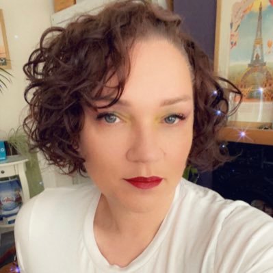 She/her. LGBTQ+ 🏳🌈 🏳⚧ Researcher (@ResearcherLizz1) Uni of York. He+, autistic, menopausal 🤪. All views my own. QueerArts Director 🎨