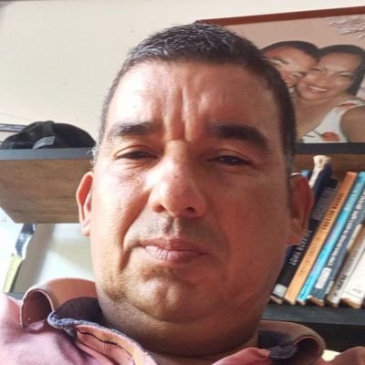Soy yo mismo, busco felicidad, salud, aprendizaje, interacción, servicio a los demás.