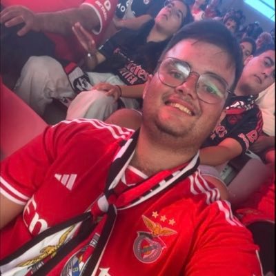 No Pain No Gain O Foco é Nunca Desistir Los Hermanos SL Benfica 1904 ❤️🤍🦅⚽ CD Pinhalnovense 1948 💙🤍💙🌲⚽ VFC 1910 💚🤍💚🐬⚽