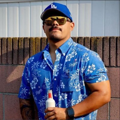 the_fonzzzzz's profile picture. 🇲🇽🇺🇸 Official fan of: Los Angeles Dodgers, Los Angeles Lakers, Dallas America’s Team Cowboys. Jeep Guy. IPA Guy. Classy.