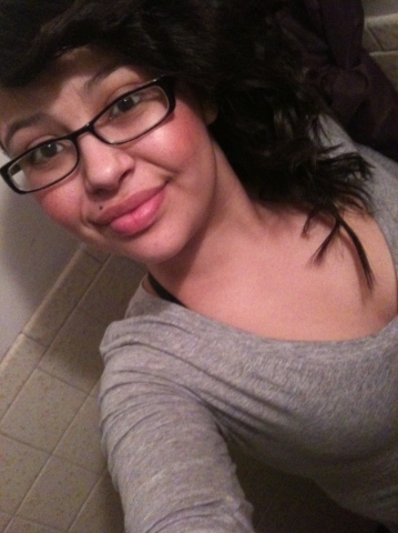 the name Denise (: but they call me nise for short.... i love to chill...3 #single #follow back (: