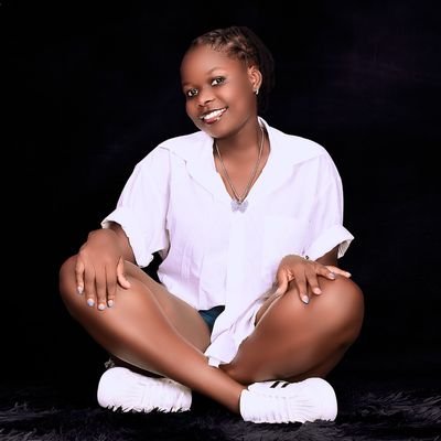 VallaryTrizah's profile picture. 