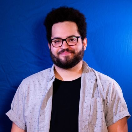 Mixed (Black/White) comedy writer. Karaoke Artist. Also a fan of anime. Previous: Support Staff for Starz, The CW, HBO and Paramount+.
