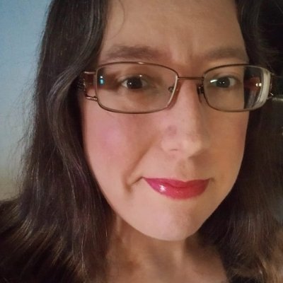 Eternal punk. Avid horror fan. Red lipstick on a coffee cup. Leave no snoot unbooped.