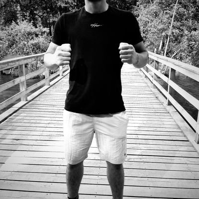 nikublaj7's profile picture. ✊🖤