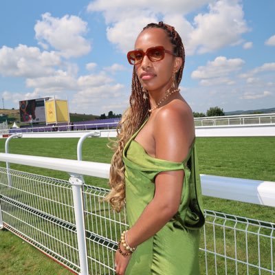 h_hs333's profile picture. 