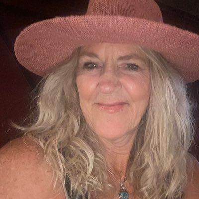 Proud Patriotic American. MAGA, mother, grandmother not sitting by quietly. Fight Fight Fight🇺🇸🇺🇸🇺🇸 Trump WON! 🚫DM I block fake people. 🚫Crypto