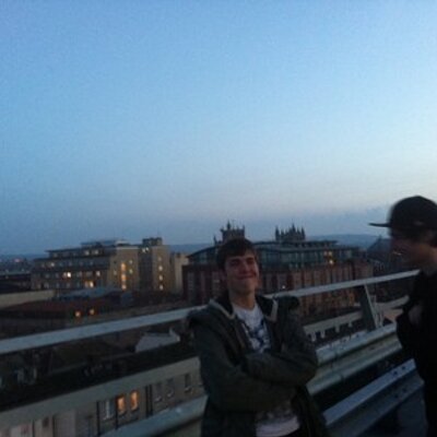 avevanswhite's profile image