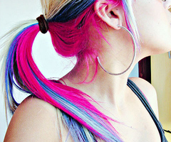 TodaSuaDivulga's profile picture. Queer se divulgaar *-* vooc veio no lugaar certoo só me seguiir e seguir a @Ingrid_Mts, @inndy_oliveira quee te divulgoo .