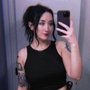 bella baxter with a gun - @jinxrem0ving - Twitter