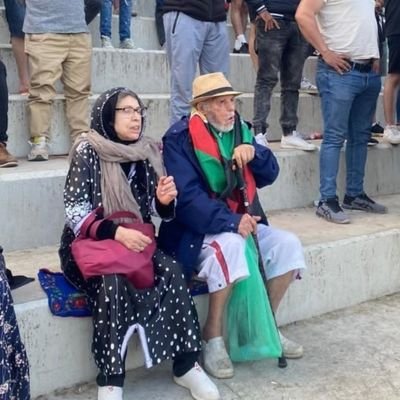 e__as3ad__99's profile picture. 